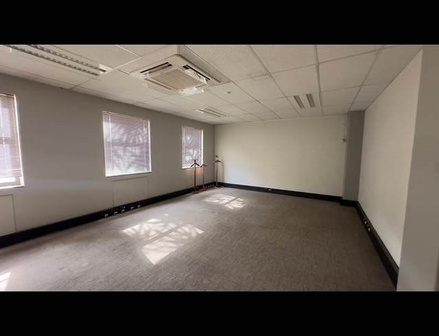 2,500M² OFFICE TO LET IN MEADOWDALE