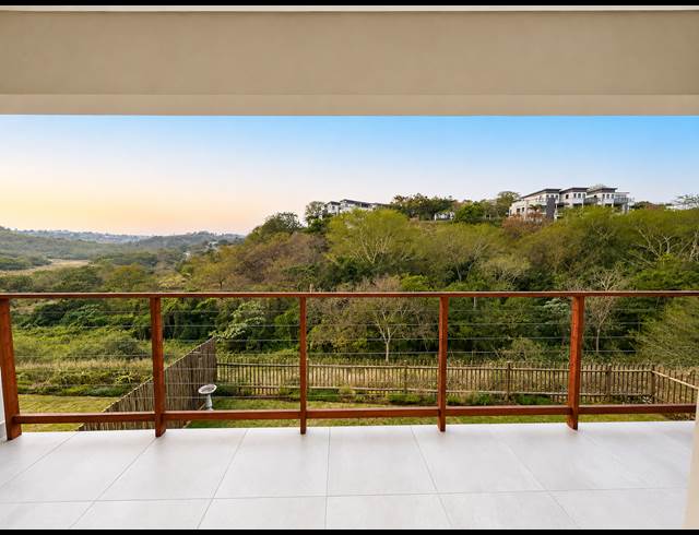 3 BEDROOM TOWNHOUSE TO LET IN PALM LAKES ESTATE