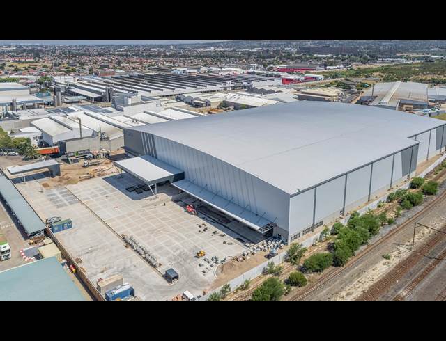 17,600M² WAREHOUSE TO LET IN PAROW INDUSTRIAL