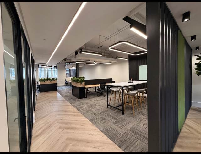 270M² OFFICE TO LET IN GARDENS