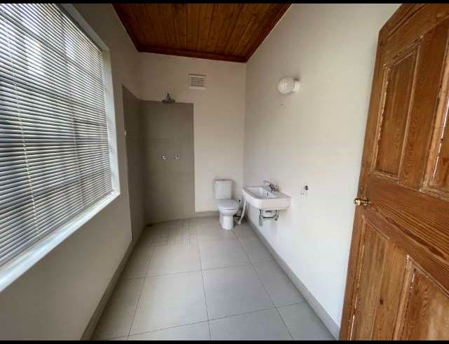 433M² BUILDING TO LET IN VREDEHOEK