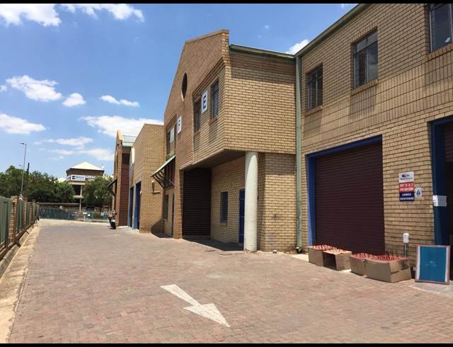 281M² WAREHOUSE TO LET IN STRIJDOMPARK