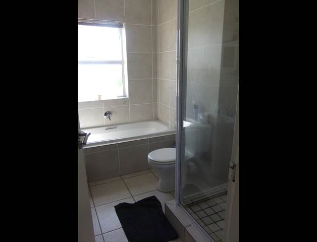 2 bed property to rent in KAAPSIG