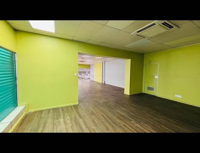 200M² BUILDING TO LET IN KRUGERSDORP CENTRAL