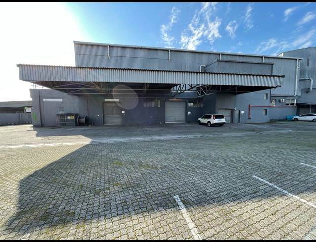 2,400M² WAREHOUSE TO LET IN NDABENI