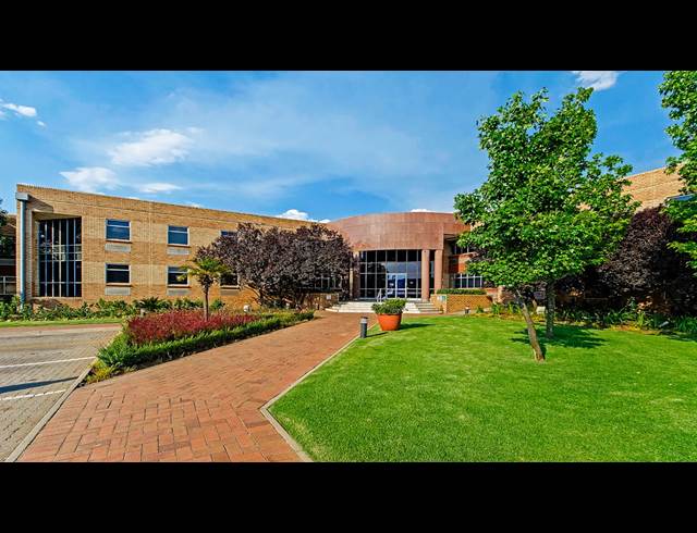 2,423M² OFFICE TO LET IN RANDJESPARK