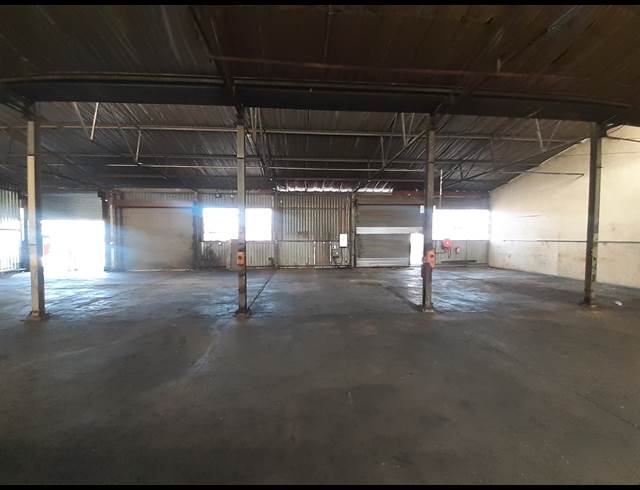 520M² MINI FACTORY TO LET IN FACTORIA