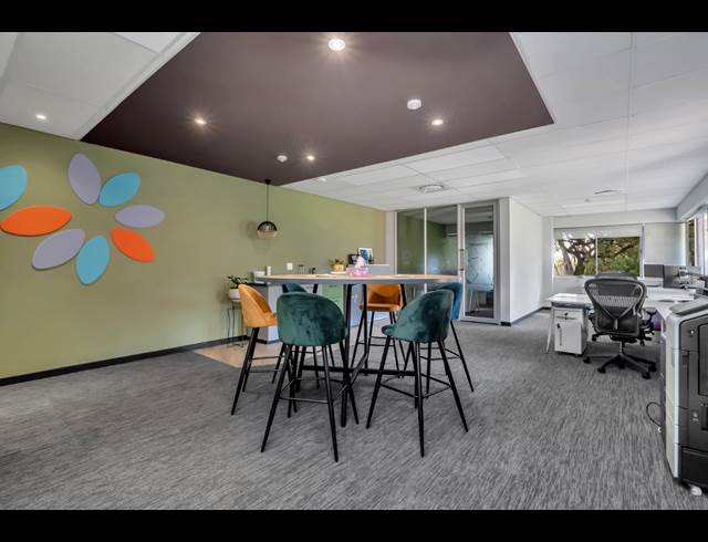 1,861M² OFFICE TO LET IN WOODMEAD