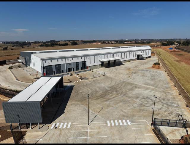 12,619M² WAREHOUSE TO LET IN WITFONTEIN
