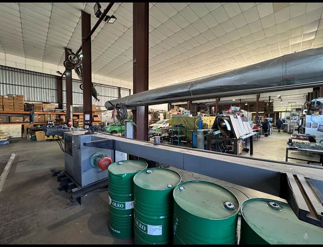1,313M² WAREHOUSE TO LET IN ROBERTVILLE