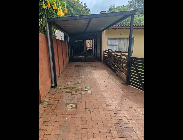 1 bed property to rent in GLEN MARAIS