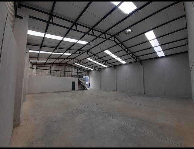 435M² WAREHOUSE TO LET IN COSMO BUSINESS PARK