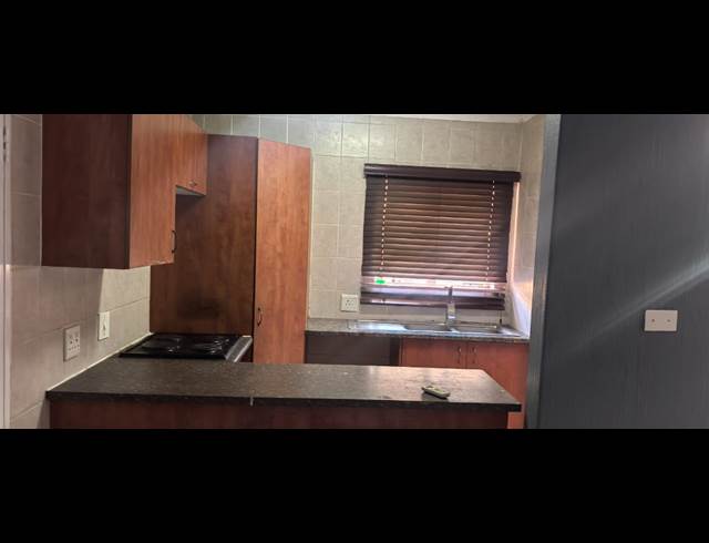 2 BEDROOM TOWNHOUSE TO LET IN CASHAN