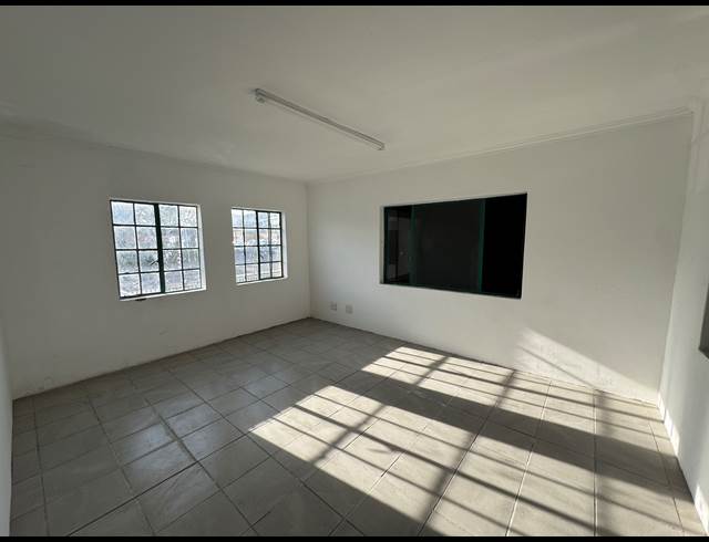 383M² WAREHOUSE TO LET IN RED HILL