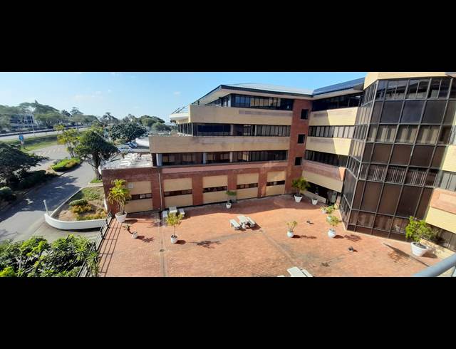 1,246M² OFFICE TO LET IN DAWNCLIFFE