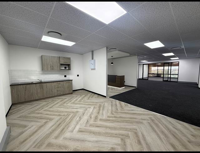 167M² OFFICE TO LET IN BRAAMFONTEIN WERF