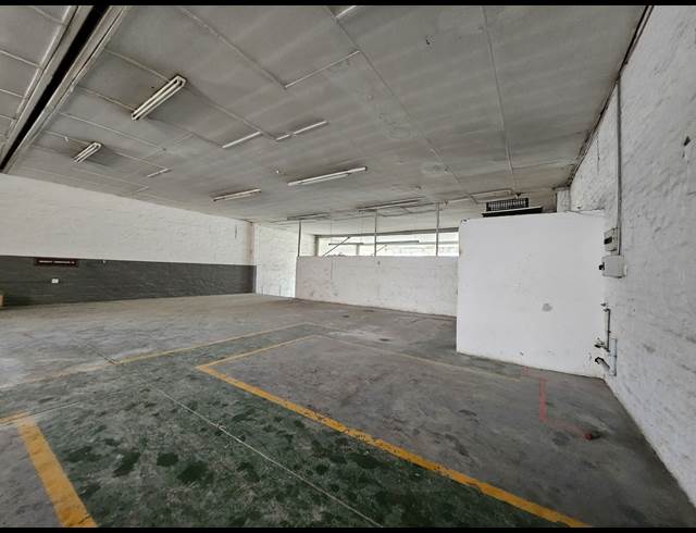 921M² WAREHOUSE TO LET IN PRETORIA WEST