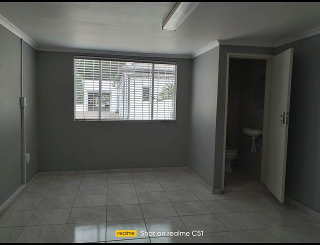 67M² BUSINESS TO LET IN DALVIEW