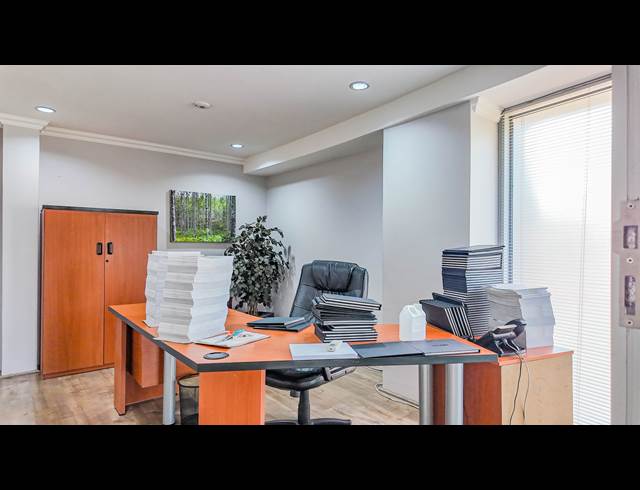1,400M² OFFICE TO LET IN ROUTE 21 BUSINESS PARK