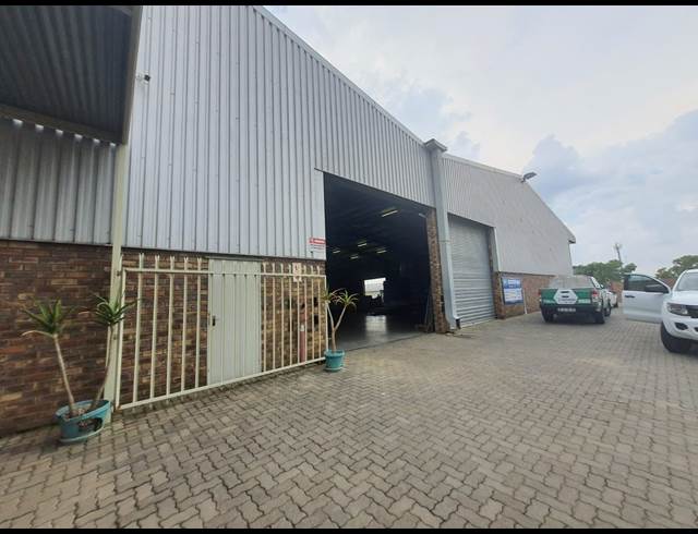 1,200M² WAREHOUSE TO LET IN SILVERTON