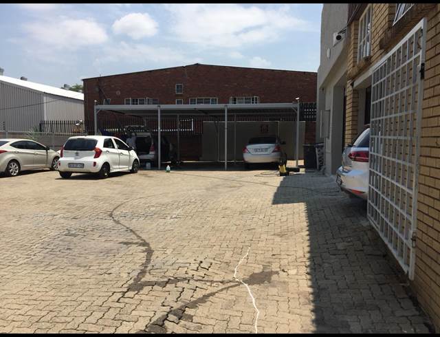 267M² WAREHOUSE RENTED IN STRIJDOMPARK
