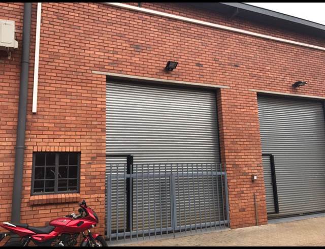 243M² MINI FACTORY RENTED IN HENNOPSPARK