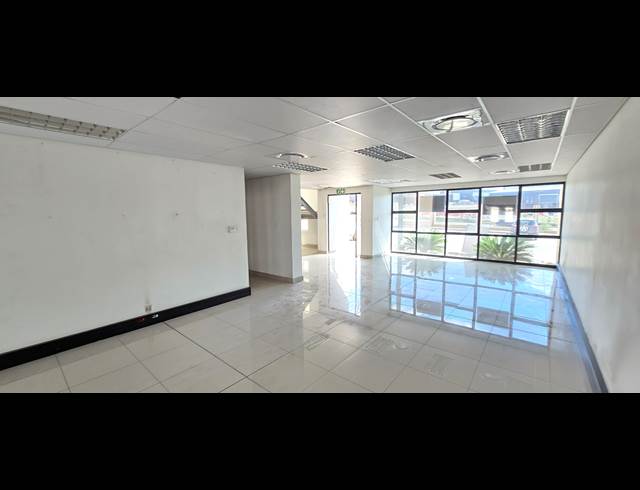 517M² WAREHOUSE TO LET IN NORTH RIDING