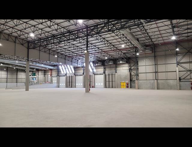 4,375M² WAREHOUSE TO LET IN BLACKHEATH INDUSTRIAL