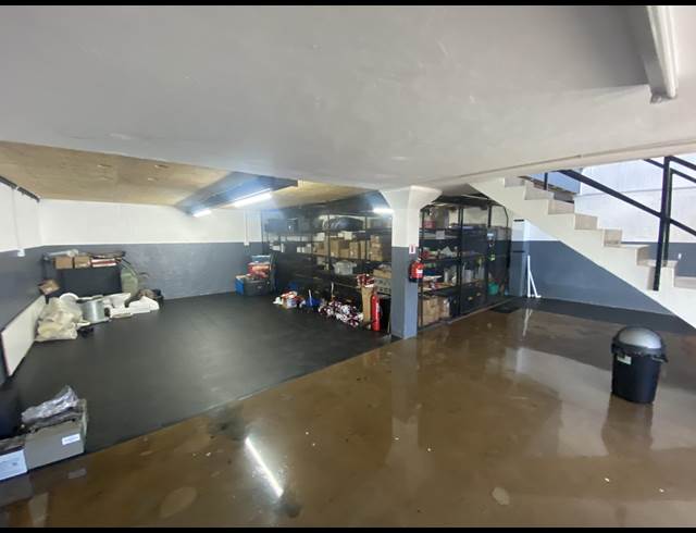 175M² WAREHOUSE TO LET IN GLEN ANIL