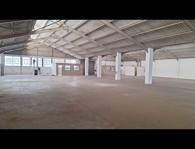 1,103M² WAREHOUSE TO LET IN OTTERY