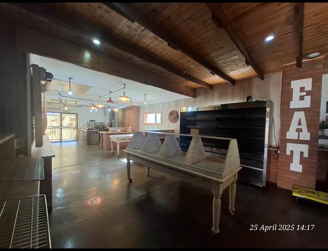 210M² BUILDING TO LET IN PIONEER PARK