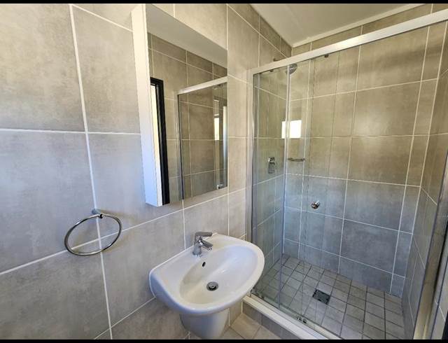 1 BEDROOM PROPERTY TO RENT IN GREENBAY ECO ESTATE