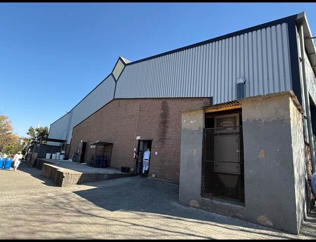 1,759M² WAREHOUSE TO LET IN KYALAMI