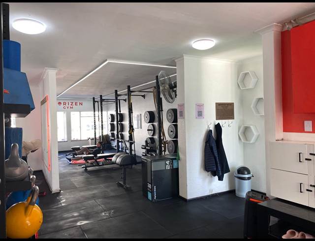 188M² RETAIL TO LET IN SEA POINT