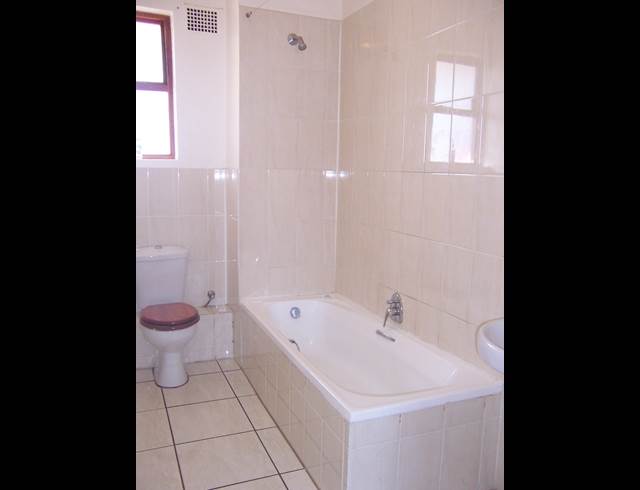 2 bed property to rent in DIEP RIVER