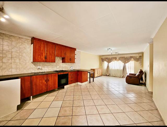 3 bed property to rent in TERENURE