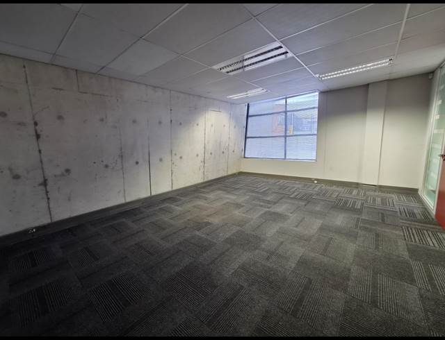 1,166M² WAREHOUSE TO LET IN LINBRO PARK