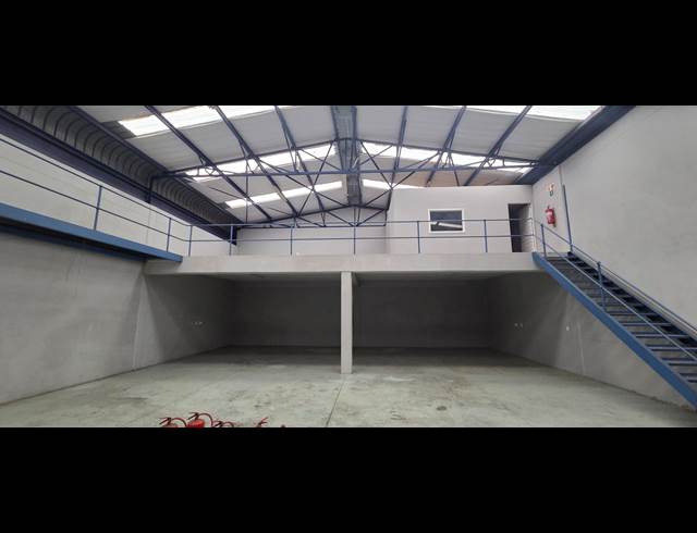 360M² WAREHOUSE TO LET IN RIVERSIDE PARK