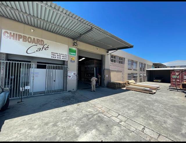 935M² WAREHOUSE TO LET IN STIKLAND INDUSTRIAL