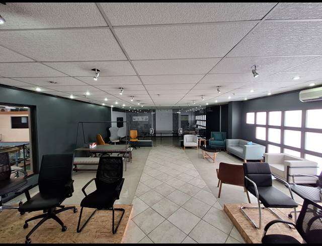 10,313M² WAREHOUSE TO LET IN INDUSTRIA