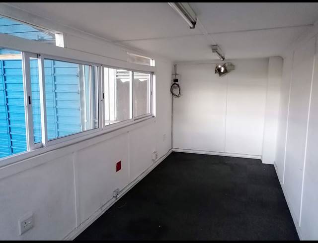 1,180M² WAREHOUSE TO LET IN BELLVILLE SOUTH
