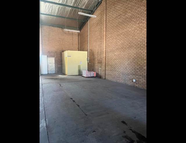 INDUSTRIAL PROPERTY TO RENT IN MAFIKENG CBD