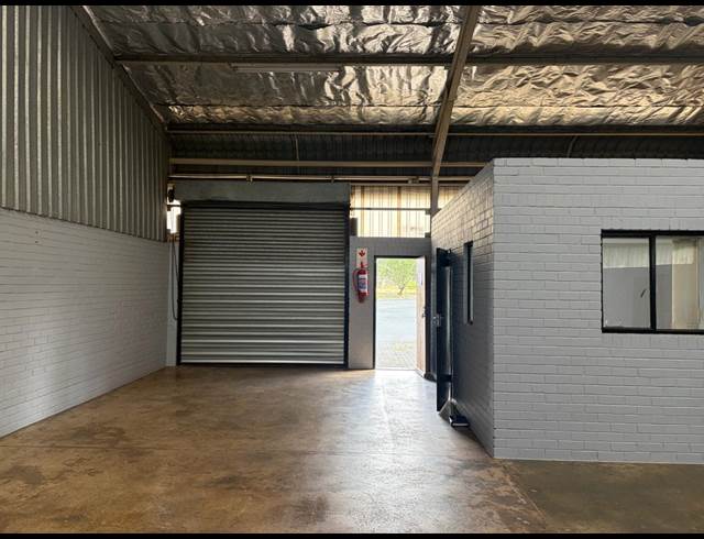 300M² WAREHOUSE TO LET IN ALBERTON NORTH
