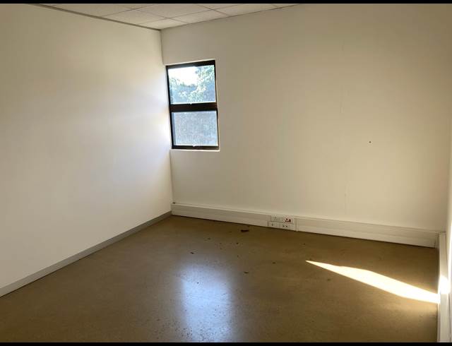 183M² OFFICE TO LET IN GILLITTS