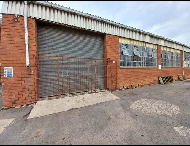 175M² WAREHOUSE TO LET IN PHOENIX INDUSTRIAL