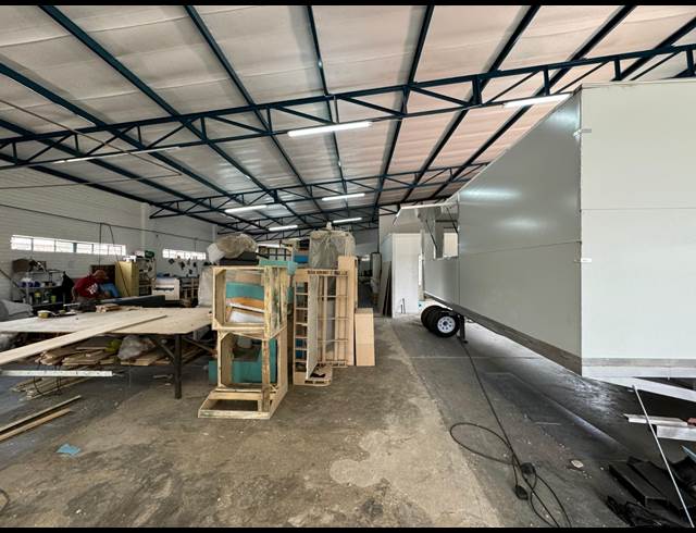 500M² WAREHOUSE TO LET IN STORMILL