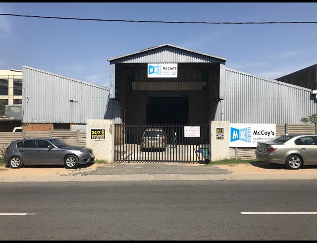 2,240M² WAREHOUSE TO LET IN WYNBERG