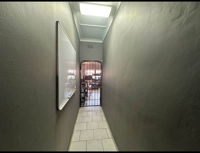 310M² OFFICE TO LET IN EASTLEIGH