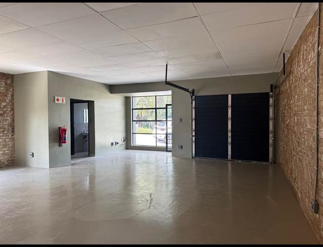 71M² WAREHOUSE TO LET IN HALFWAY HOUSE