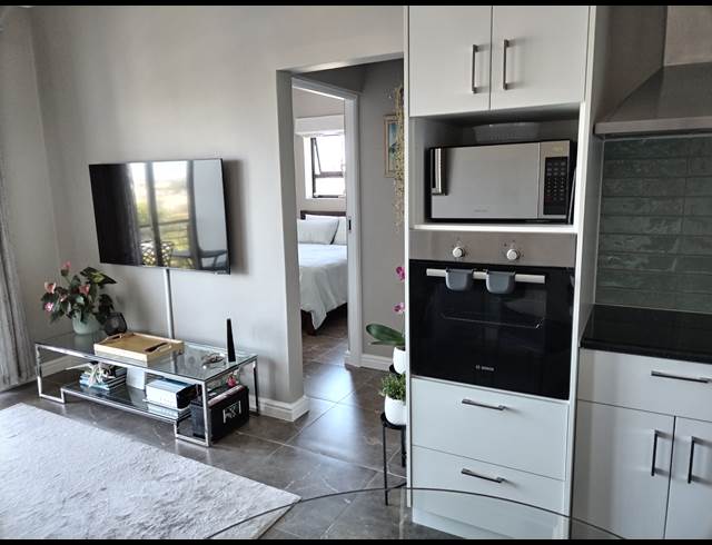 2 BEDROOM APARTMENT TO LET IN WAVES EDGE